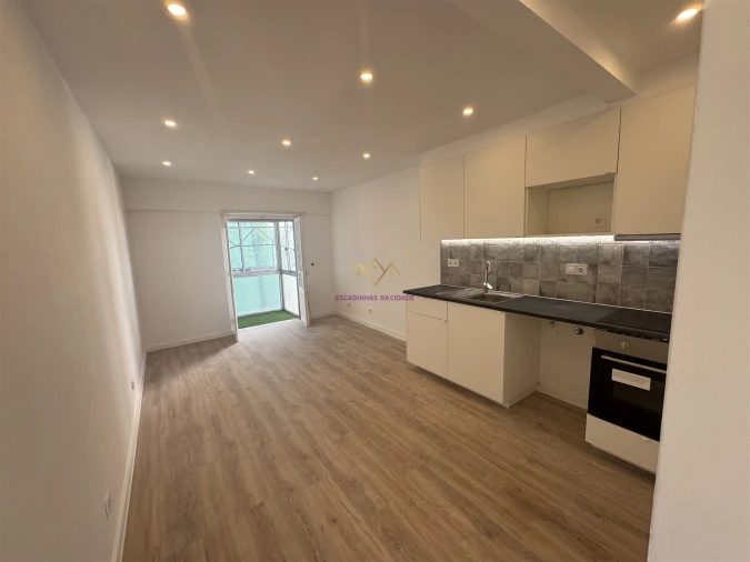 Apartamento T2 para Venda em Santa Iria de Azoia, São João da Talha e Bobadela Foto 1