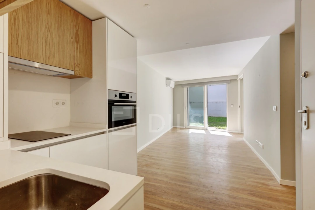 Apartamento T1 para Venda em Santo António Foto 3