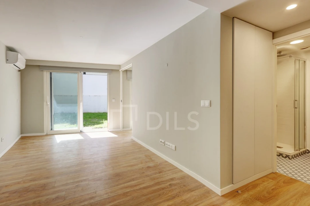 Apartamento T1 para Venda em Santo António Foto 5