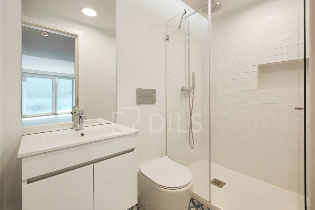 Apartamento T1 para Venda em Santo António Foto 10