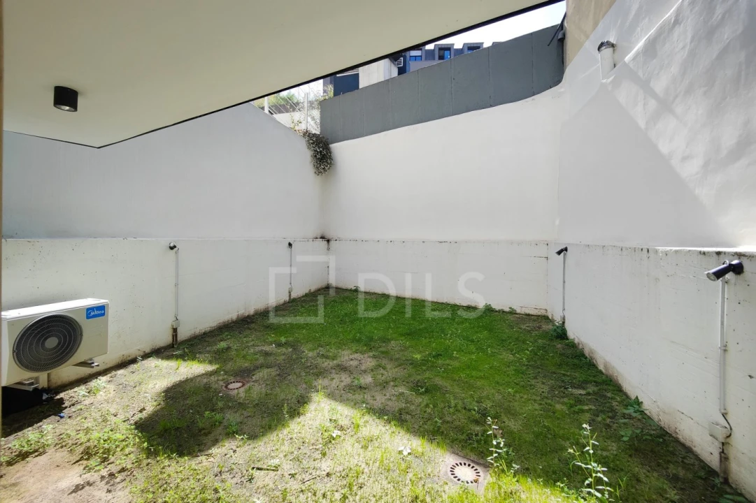Apartamento T1 para Venda em Santo António Foto 16