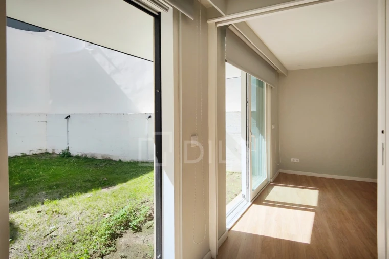 Apartamento T1 para Venda em Santo António Foto 9