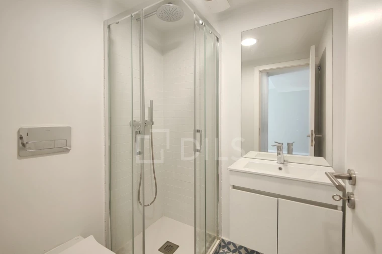 Apartamento T1 para Venda em Santo António Foto 11