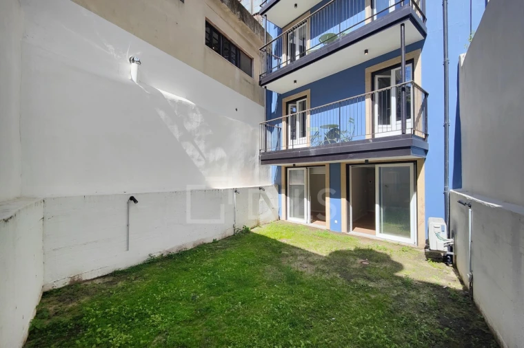 Apartamento T1 para Venda em Santo António Foto 14