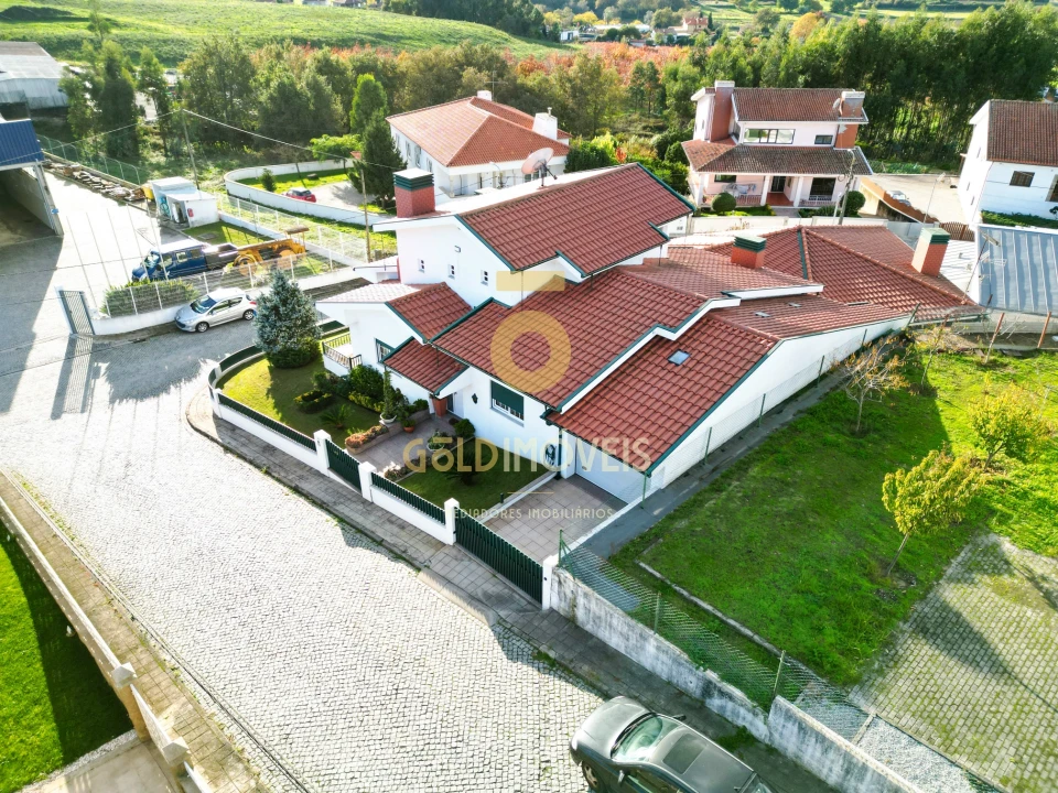 Moradia T4 para Venda em Galegos Foto 56