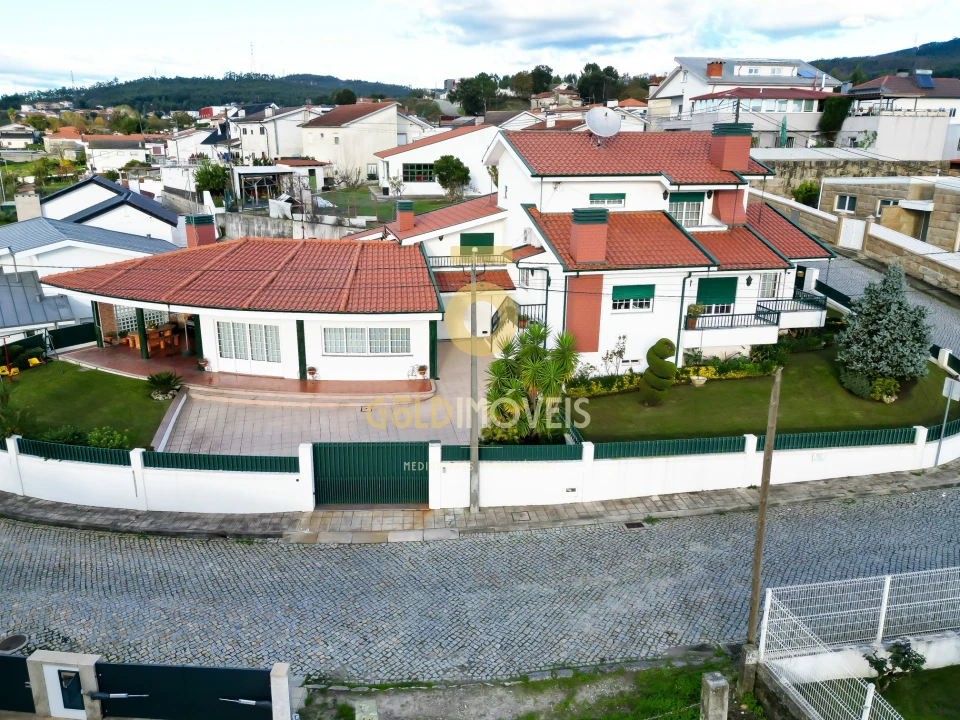 Moradia T4 para Venda em Galegos Foto 57