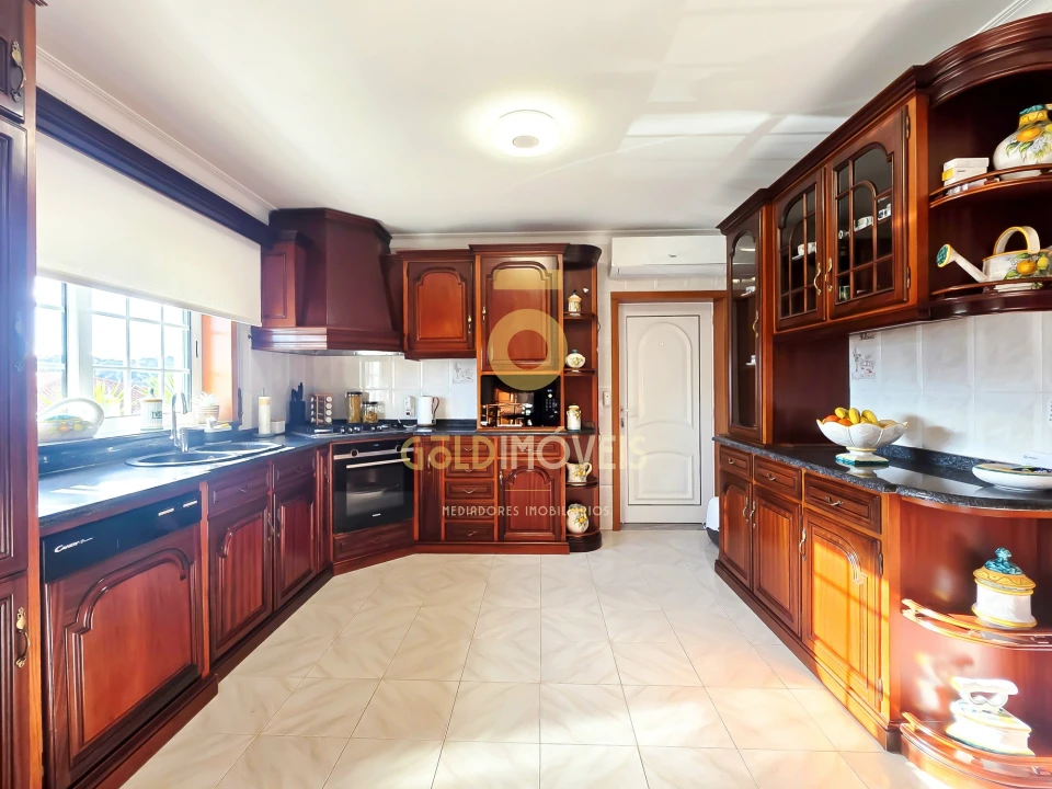 Moradia T4 para Venda em Galegos Foto 3