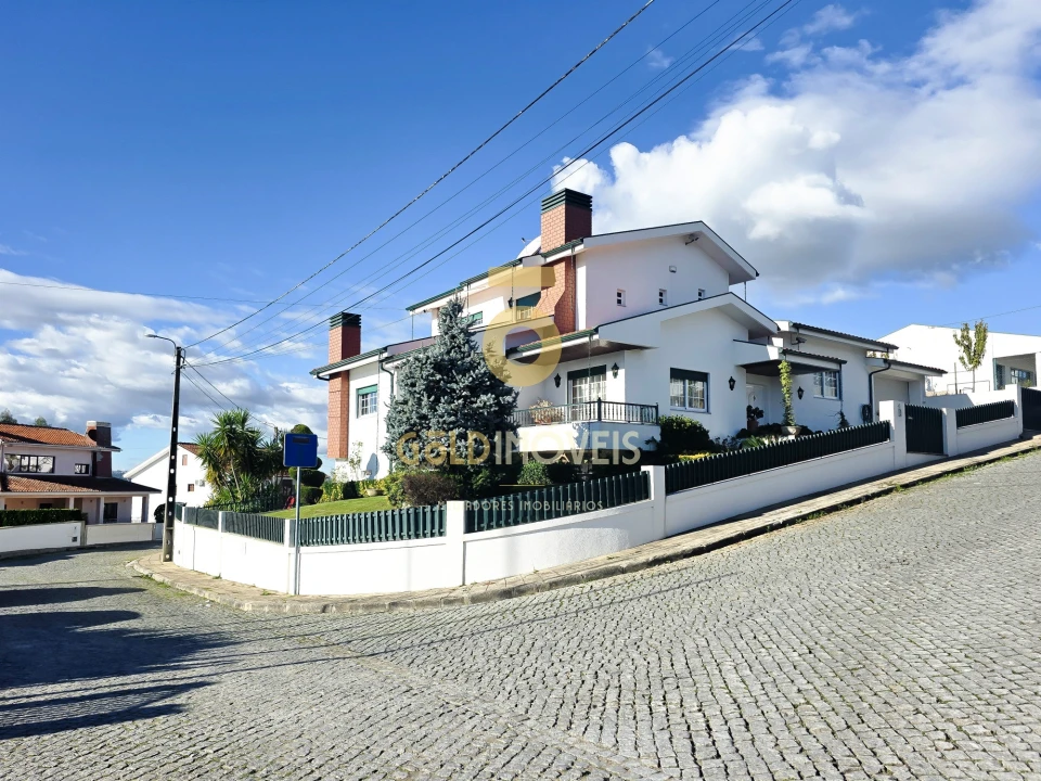 Moradia T4 para Venda em Galegos Foto 54