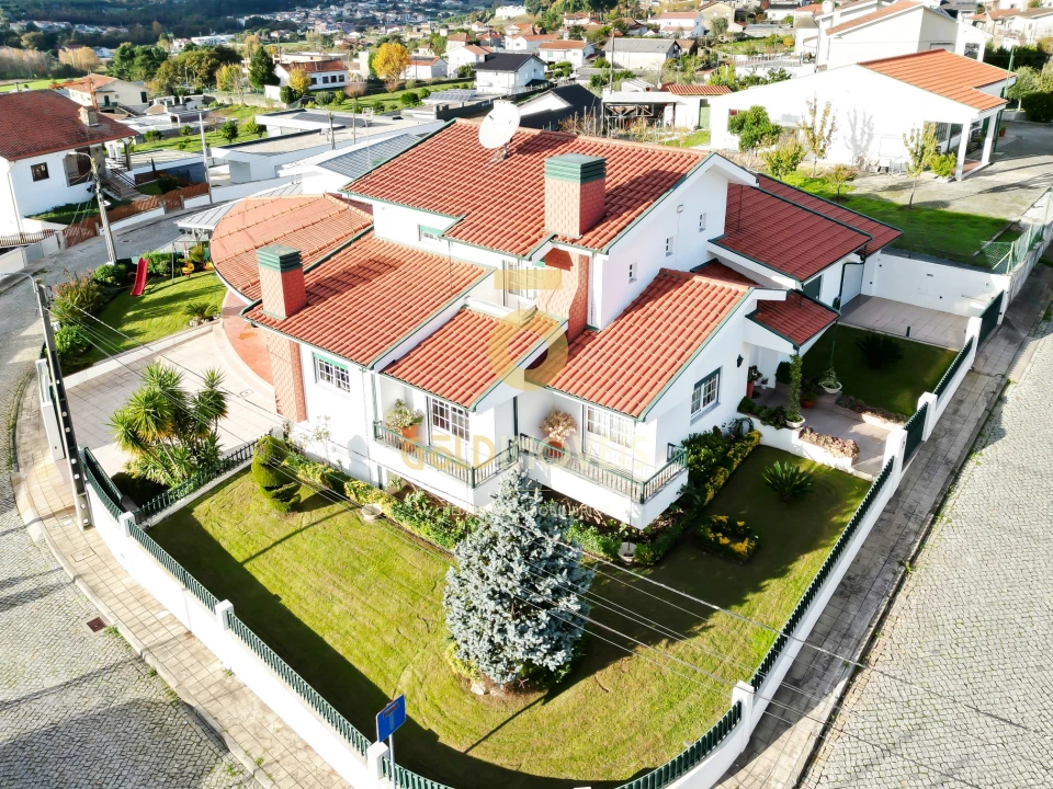 Moradia T4 para Venda em Galegos Foto 55