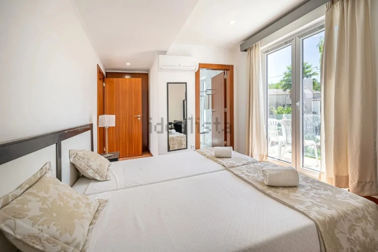 Moradia T10 para Venda em Landal Foto 6