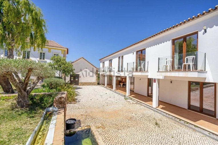 Moradia T10 para Venda em Landal Foto 4