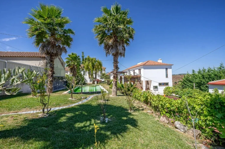 Moradia T10 para Venda em Landal Foto 3