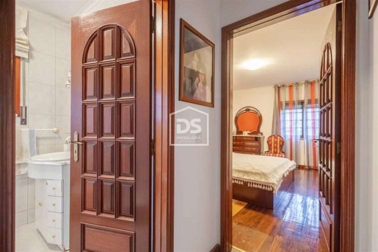 Moradia T3 para Venda em Penafiel Foto 27