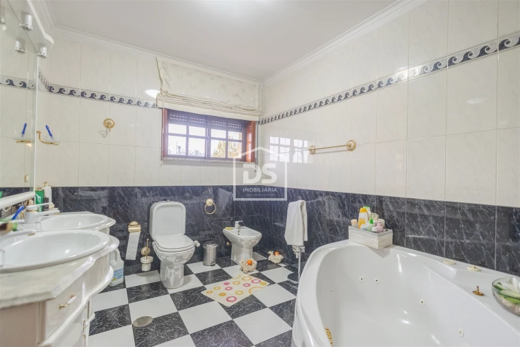 Moradia T3 para Venda em Penafiel Foto 31