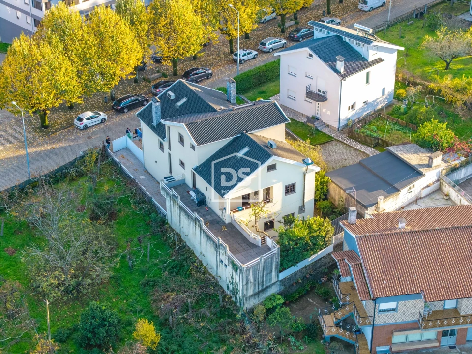 Moradia T3 para Venda em Penafiel Foto 4