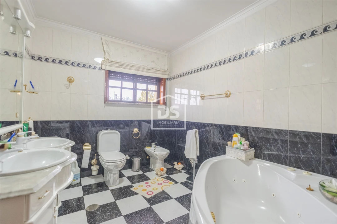 Moradia T3 para Venda em Penafiel Foto 31