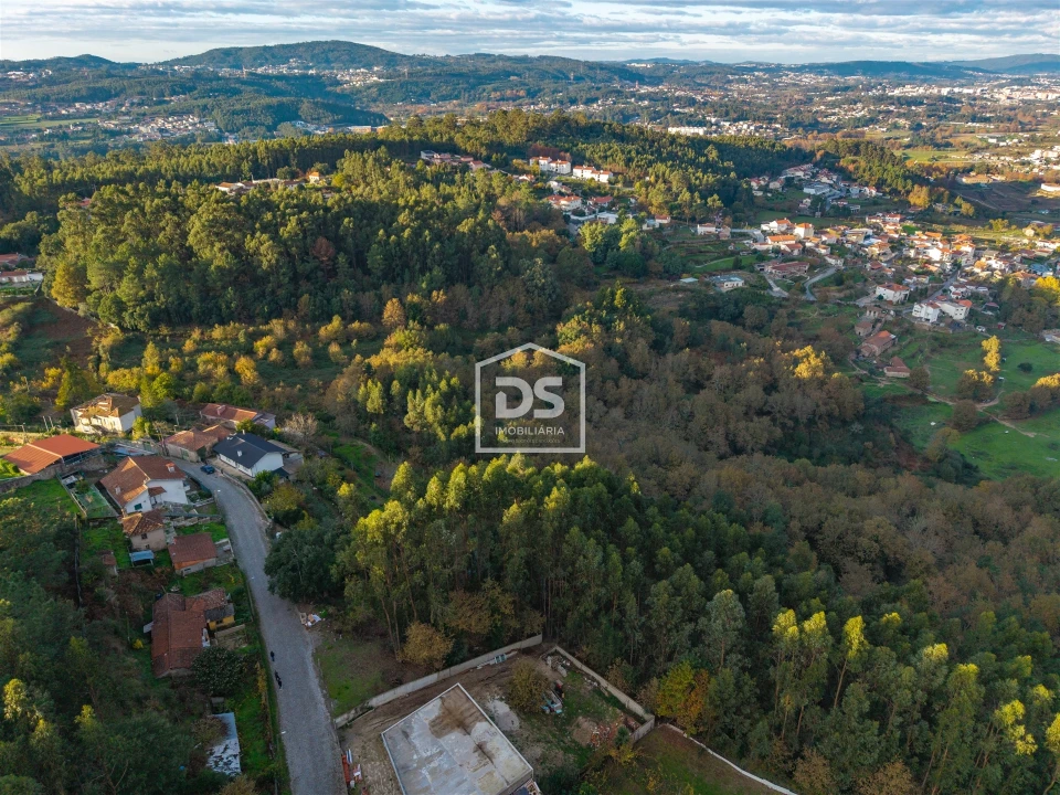 Terreno para Venda em Paço de Sousa Foto 5