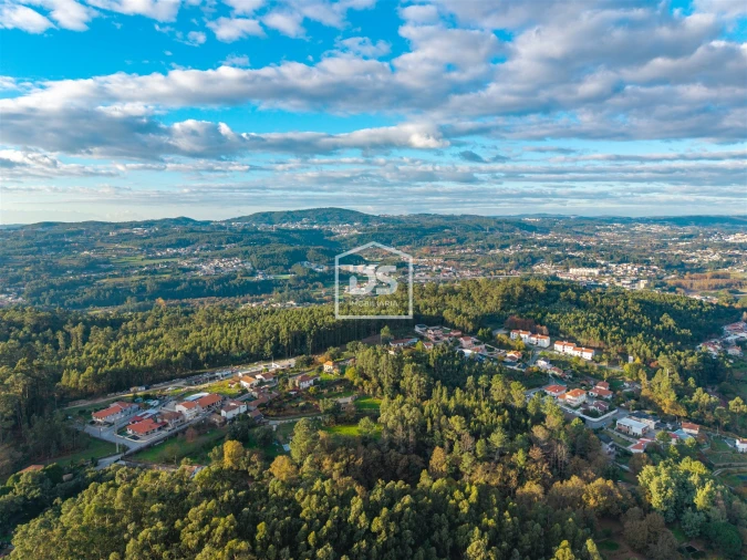 Terreno para Venda em Paço de Sousa Foto 11