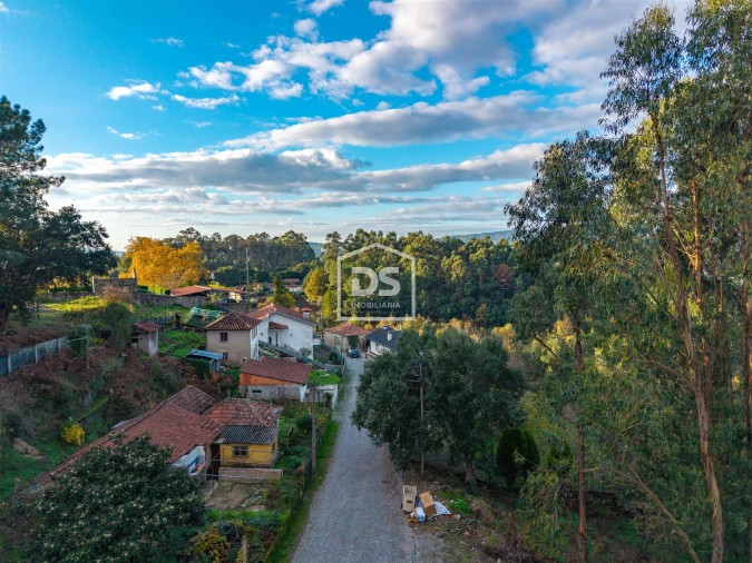 Terreno para Venda em Paço de Sousa Foto 4