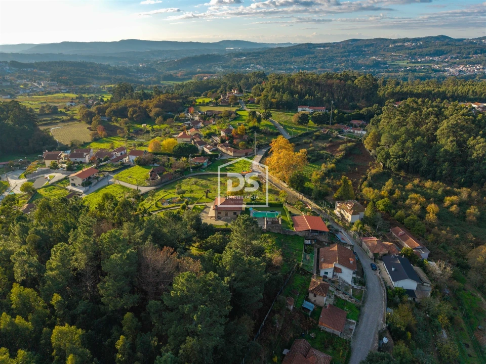 Terreno para Venda em Paço de Sousa Foto 6