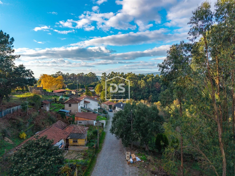 Terreno para Venda em Paço de Sousa Foto 4