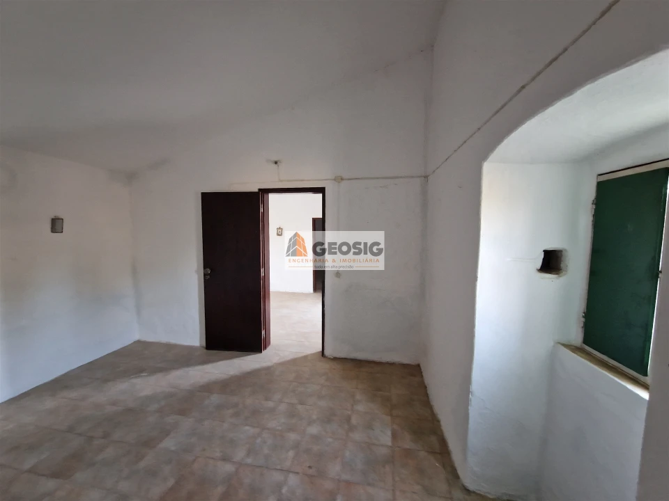 Moradia T1 para Venda em Santa Cruz Foto 6