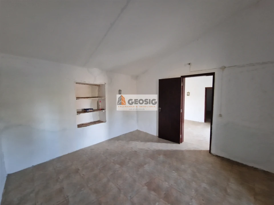 Moradia T1 para Venda em Santa Cruz Foto 8