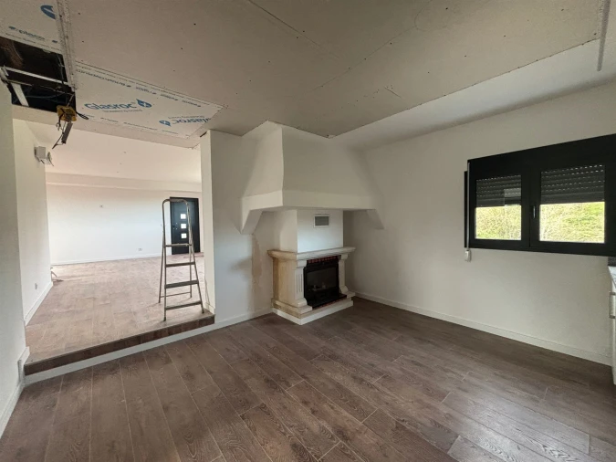 Moradia T3 para Venda em Espite Foto 3