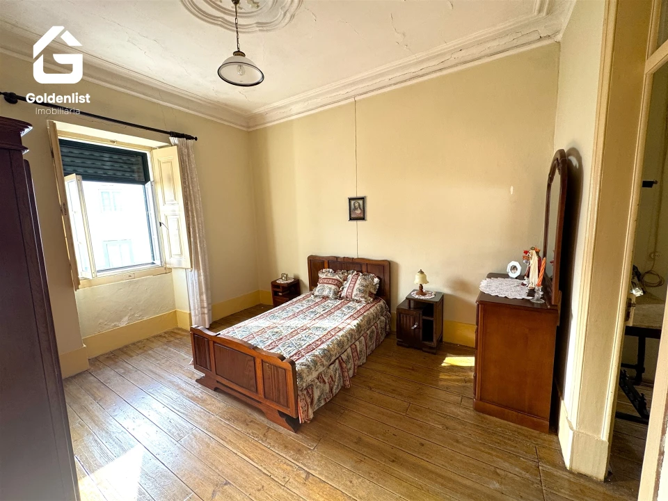 Moradia T4 para Venda em Espírito Santo, Nossa Senhora da Graça e São Simão Foto 6