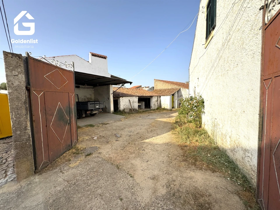 Moradia T4 para Venda em Espírito Santo, Nossa Senhora da Graça e São Simão Foto 28