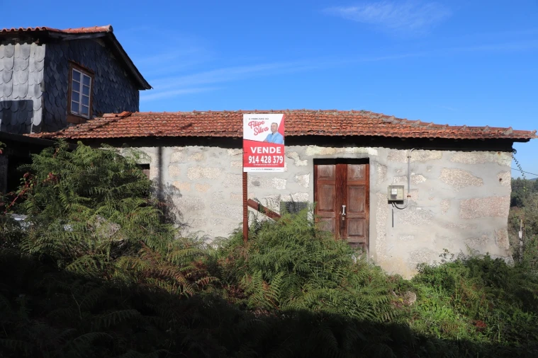 Moradia T2 para Venda em Rebordões Foto 1