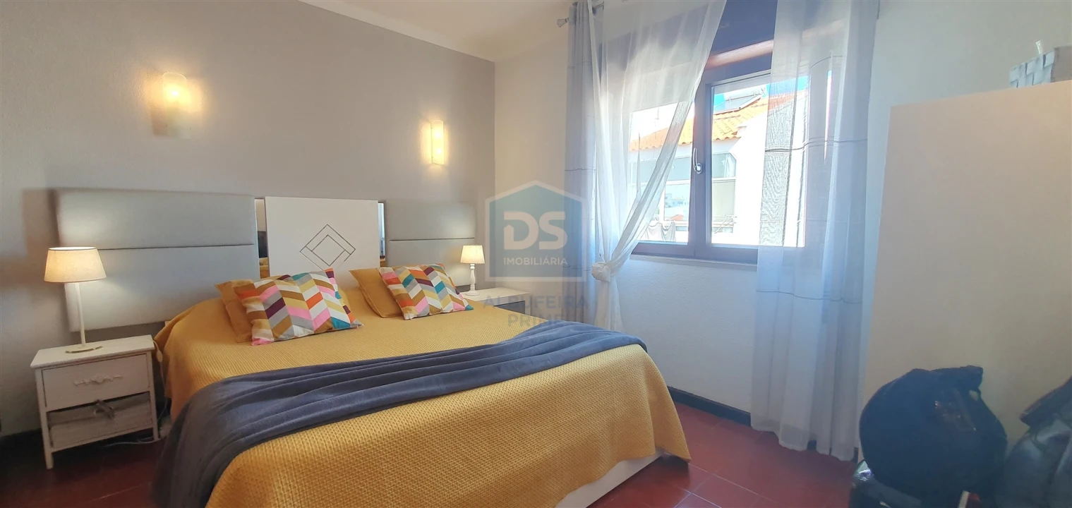 Apartamento T2 para Venda em Albufeira e Olhos de Água Foto 3