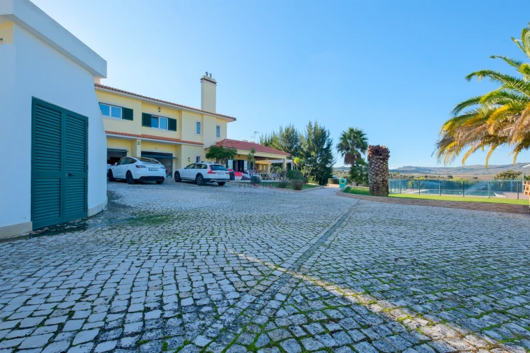 Moradia T4 para Venda em Castanheira do Ribatejo e Cachoeiras Foto 12