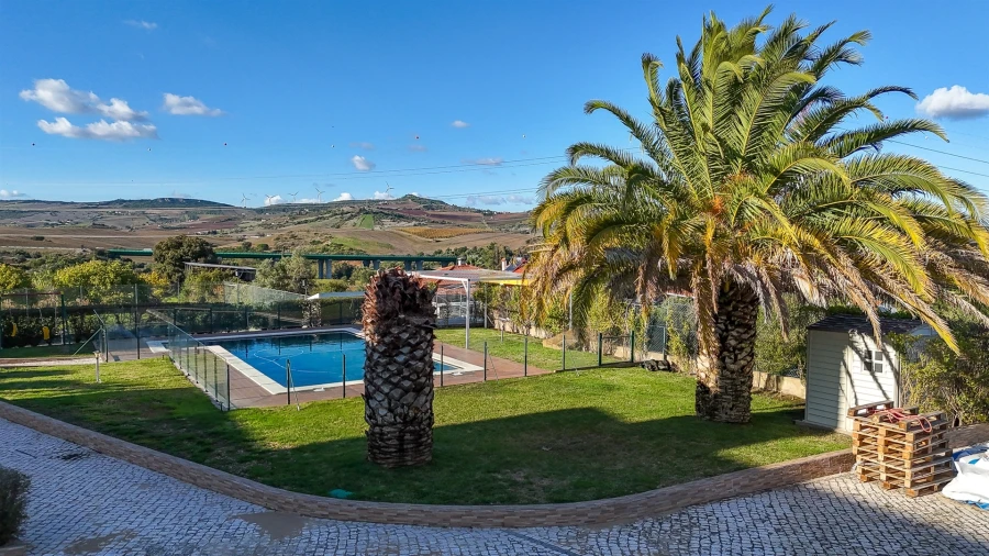 Moradia T4 para Venda em Castanheira do Ribatejo e Cachoeiras Foto 5