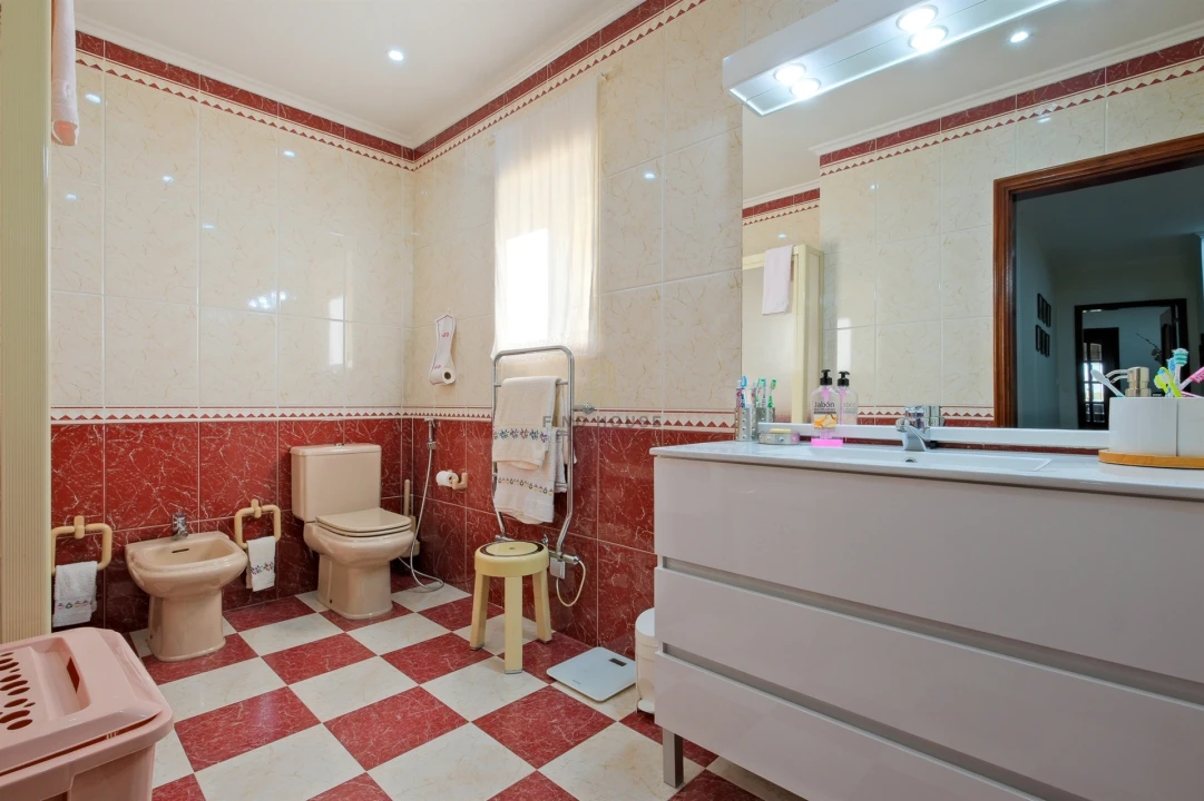 Moradia T4 para Venda em Castanheira do Ribatejo e Cachoeiras Foto 44