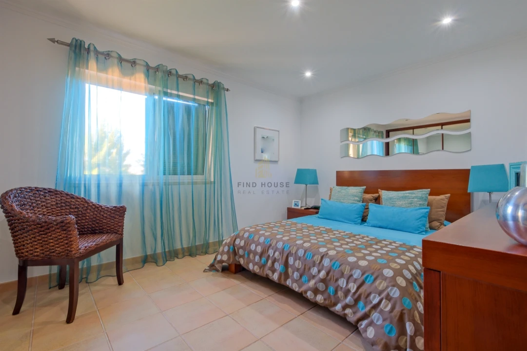 Moradia T4 para Venda em Castanheira do Ribatejo e Cachoeiras Foto 42