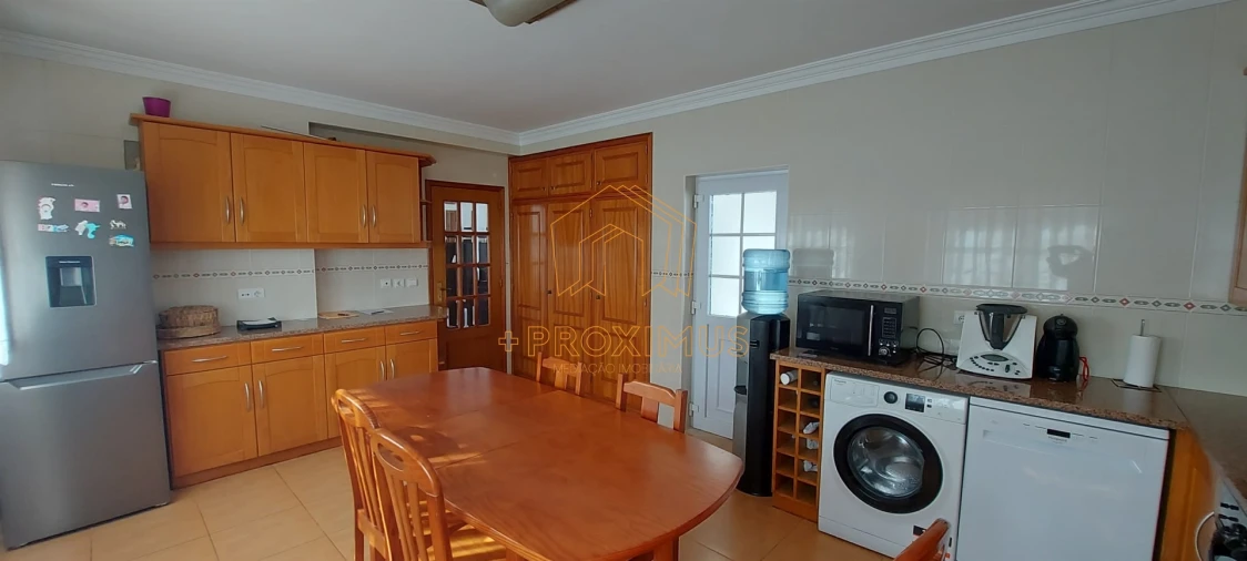 Moradia T4 para Venda em Tavarede Foto 8