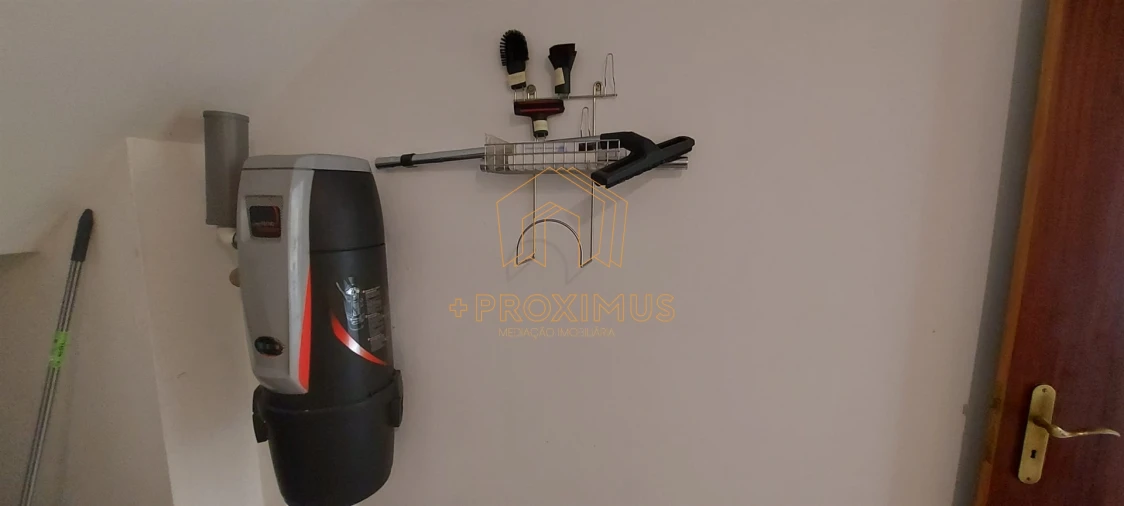 Moradia T4 para Venda em Tavarede Foto 30