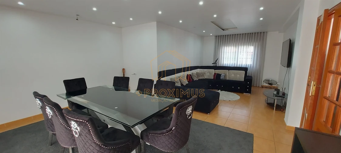 Moradia T4 para Venda em Tavarede Foto 10