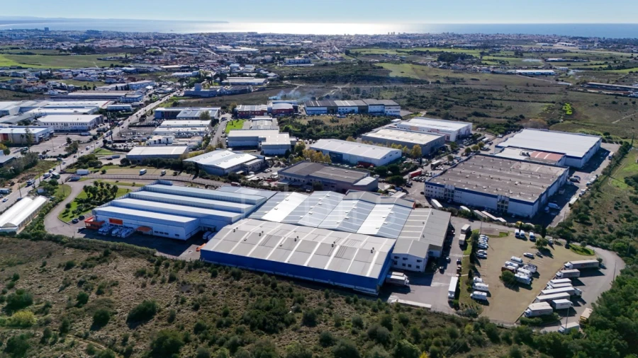 Armazém para Arrendamento em Rio de Mouro Foto 18