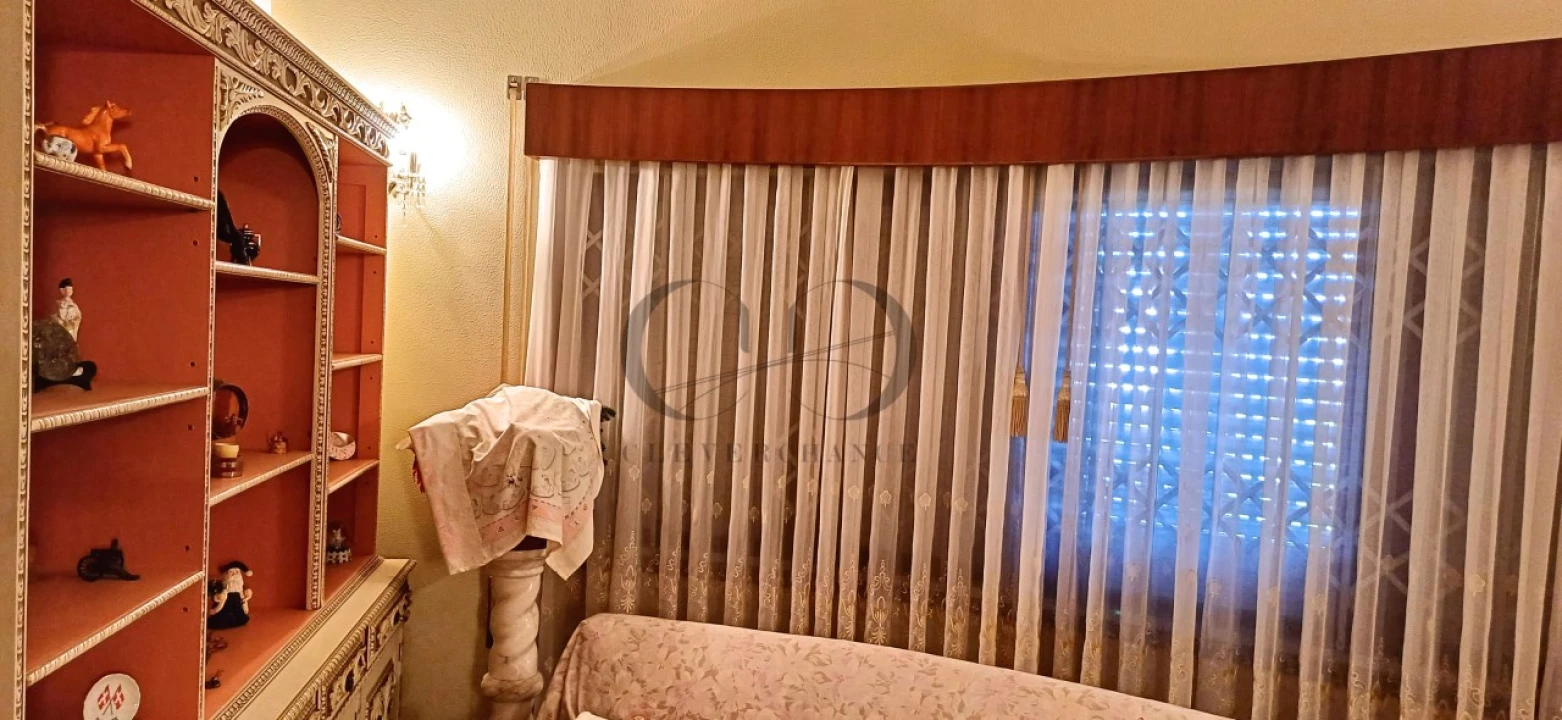 Moradia T4 para Venda em Fânzeres e São Pedro da Cova Foto 7