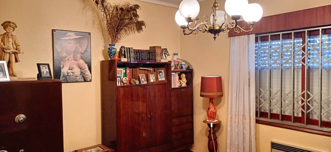 Moradia T4 para Venda em Fânzeres e São Pedro da Cova Foto 9