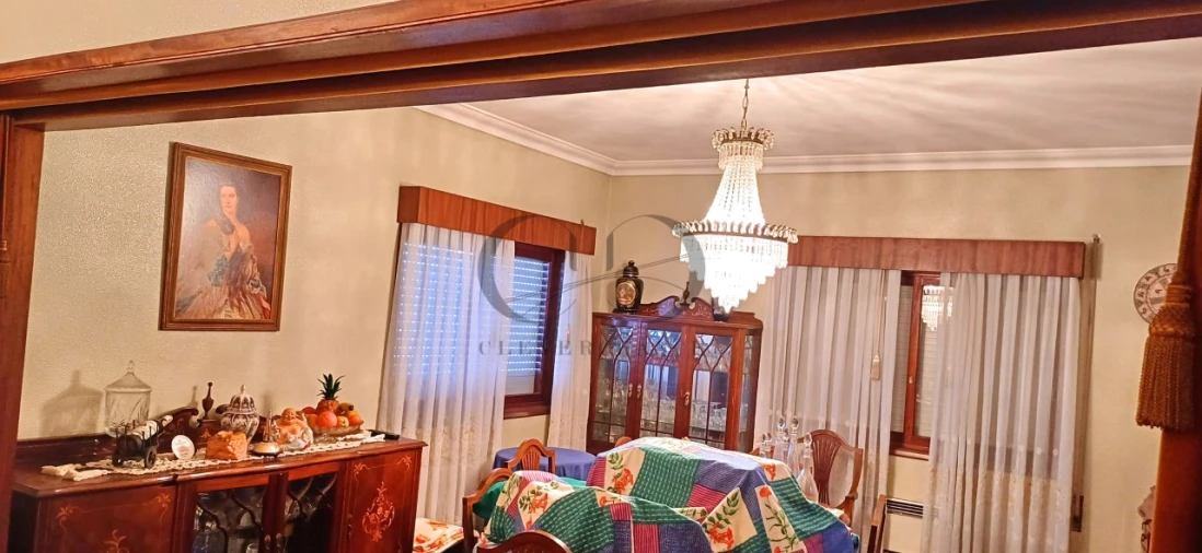 Moradia T4 para Venda em Fânzeres e São Pedro da Cova Foto 11