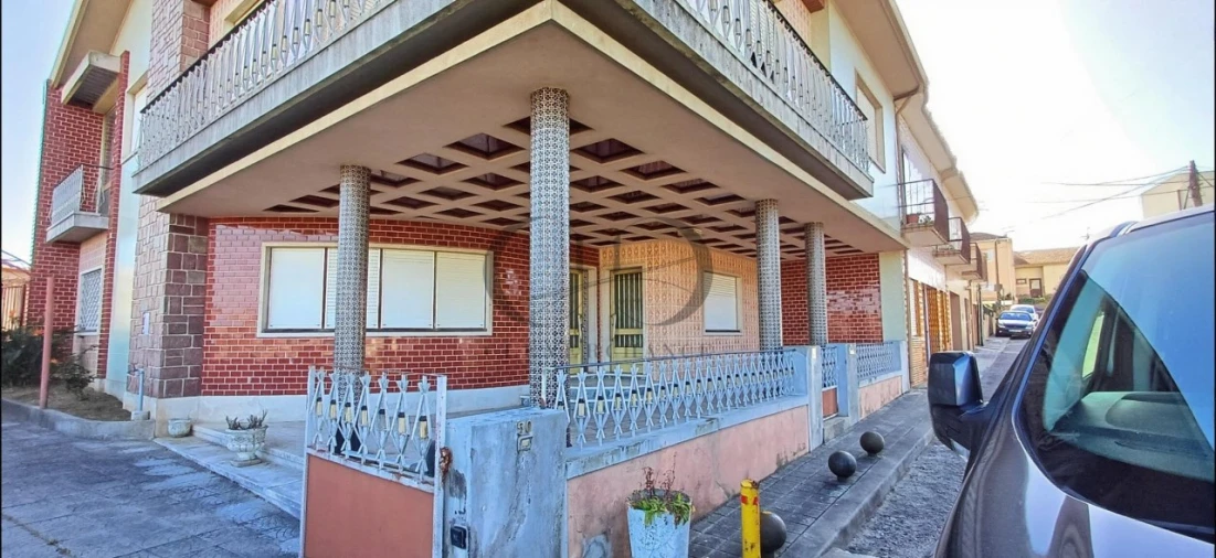 Moradia T4 para Venda em Fânzeres e São Pedro da Cova Foto 18