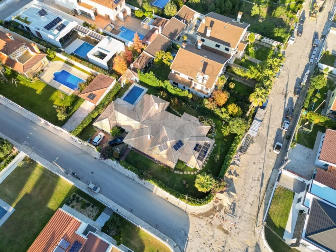 Moradia T5 para Venda em Corroios Foto 44