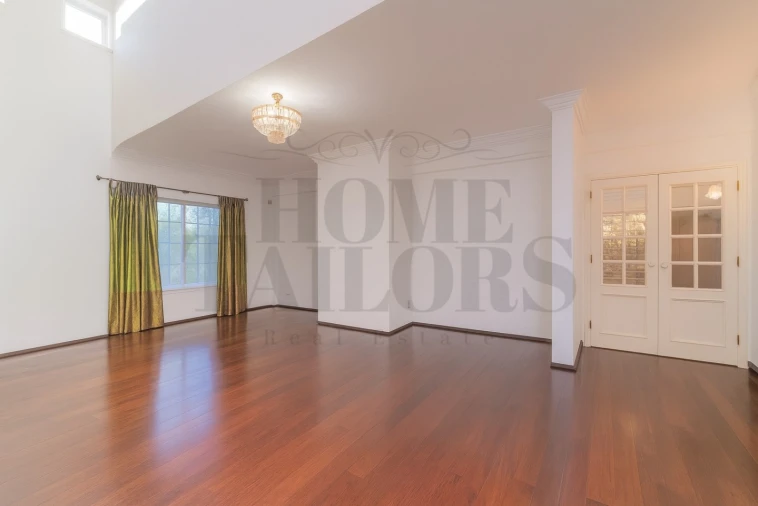 Moradia T5 para Venda em Corroios Foto 7