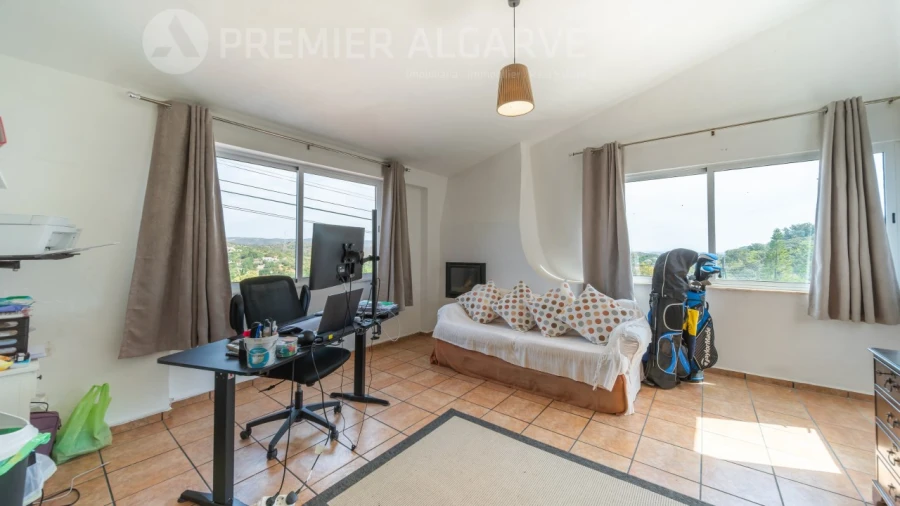 Moradia T4 para Venda em São Brás de Alportel Foto 8