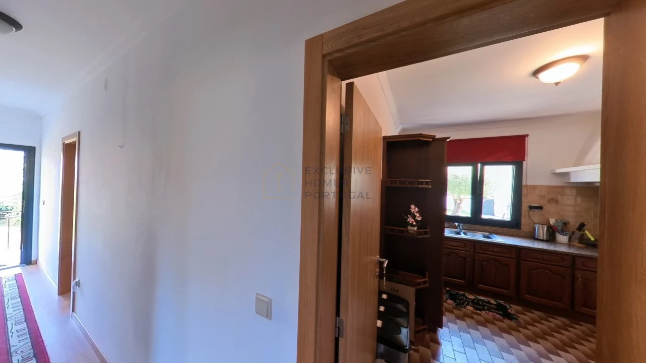 Moradia T5 para Arrendamento em Rebordões (Souto) Foto 109