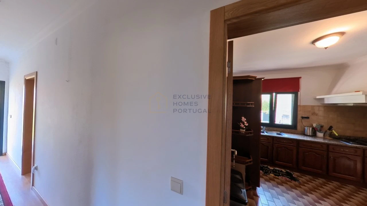 Moradia T5 para Arrendamento em Rebordões (Souto) Foto 97