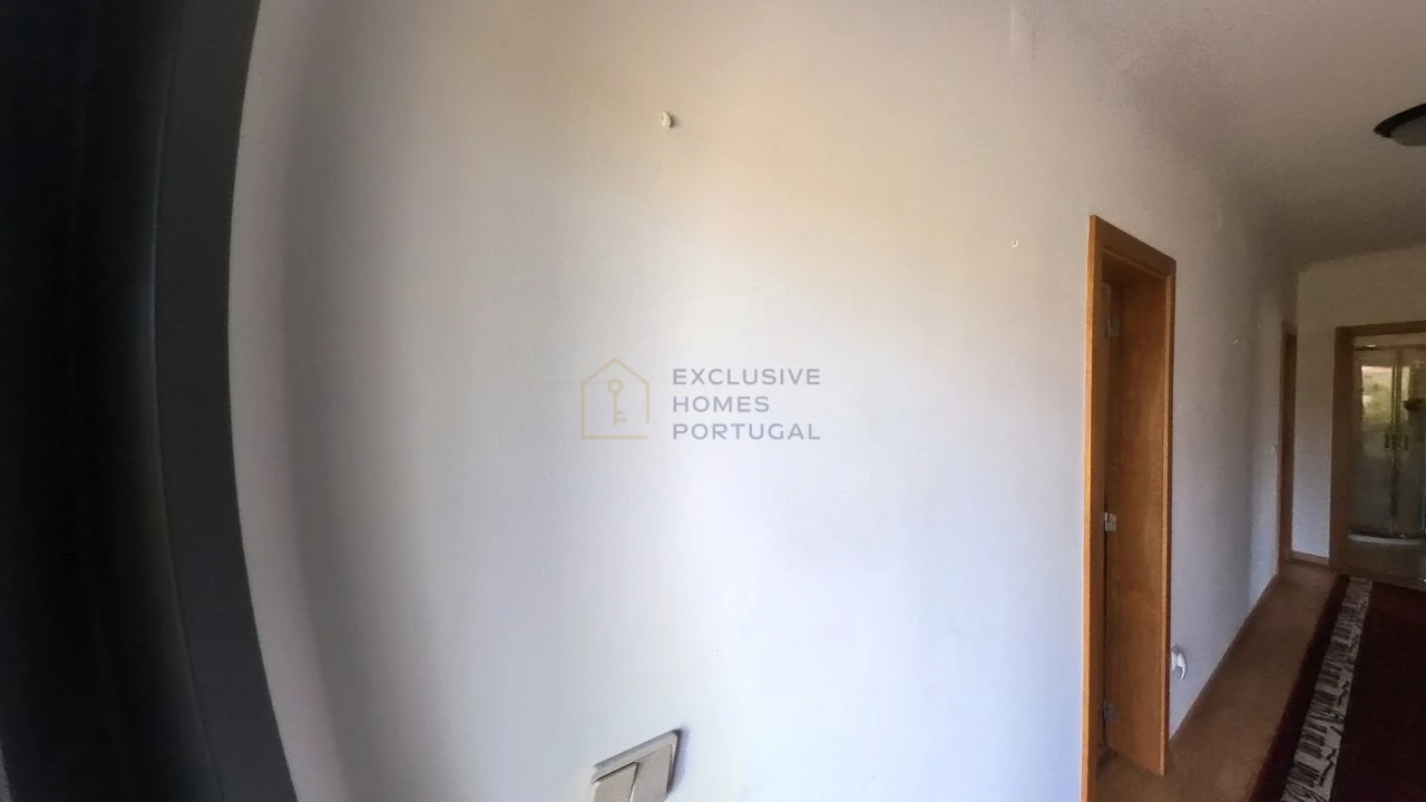 Moradia T5 para Arrendamento em Rebordões (Souto) Foto 78